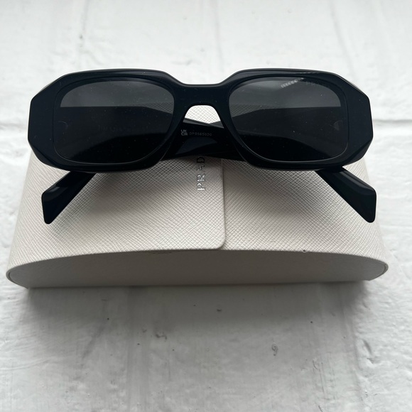 PRADA Black Sculto Reo Irregular Rounded Sunglasses - Picture 4 of 9